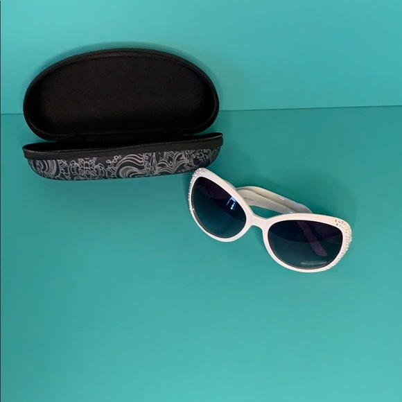 Accessories - WHITE AND RHINESTONE FASHION SUNGLASSES WITH CASE